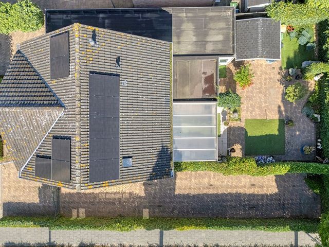 Van Laarstraat 2, Hardenberg