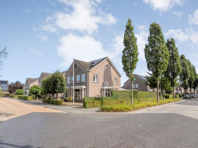 Van Laarstraat 2, Hardenberg