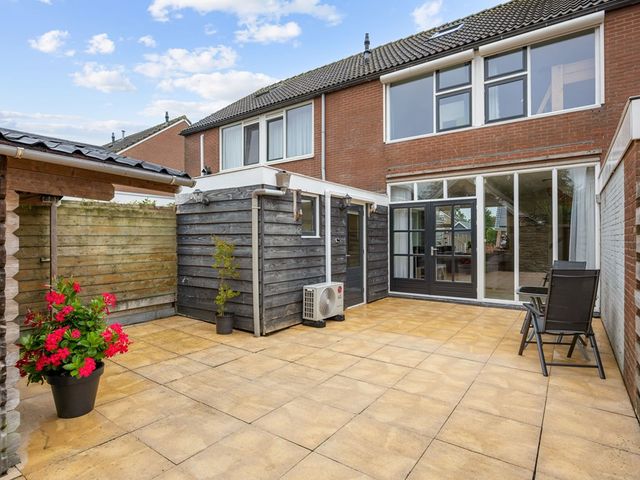 Laweistraat 33, De Wilp