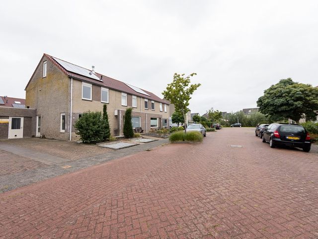 Trêd 93, Sneek