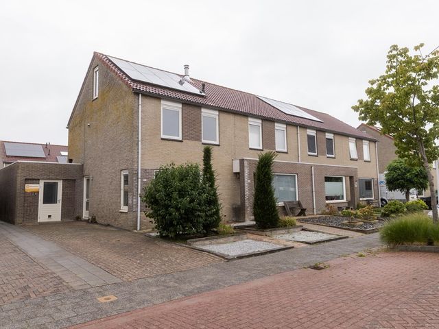 Trêd 93, Sneek