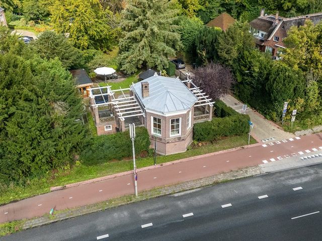 Raadhuislaan 1A, Wassenaar