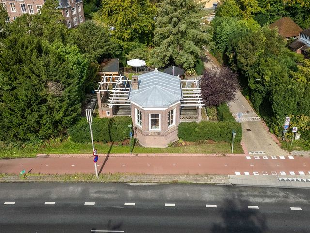 Raadhuislaan 1A, Wassenaar