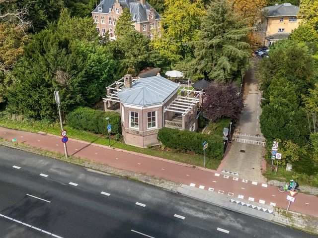 Raadhuislaan 1A, Wassenaar