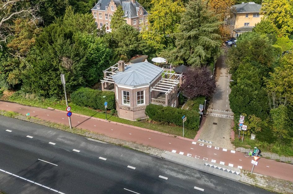 Raadhuislaan 1A