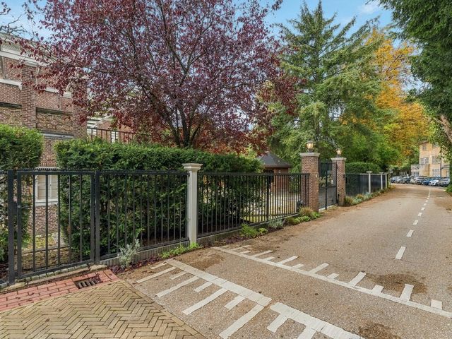 Raadhuislaan 1A, Wassenaar