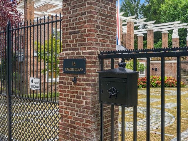 Raadhuislaan 1A, Wassenaar