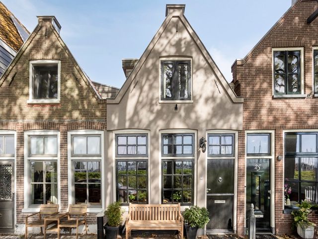 Achter op 't Zand 24, Hoorn