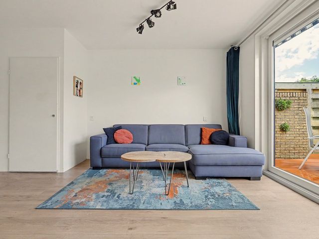 Binnensingel 17, Strijen