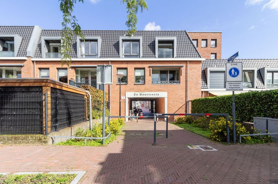 De Meent 18