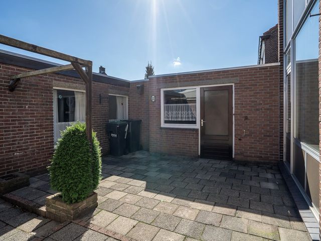 Gavarellestraat 36, Stein