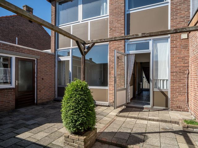Gavarellestraat 36, Stein