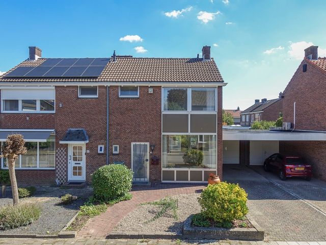 Gavarellestraat 36, Stein