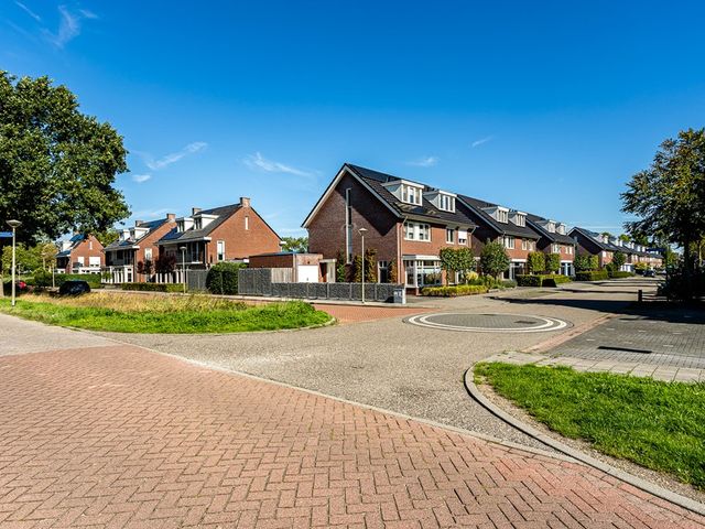 De Tuier 1, Groesbeek