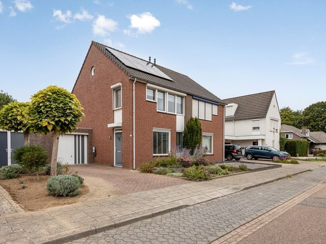 Sef Pernotlaan 36, Susteren