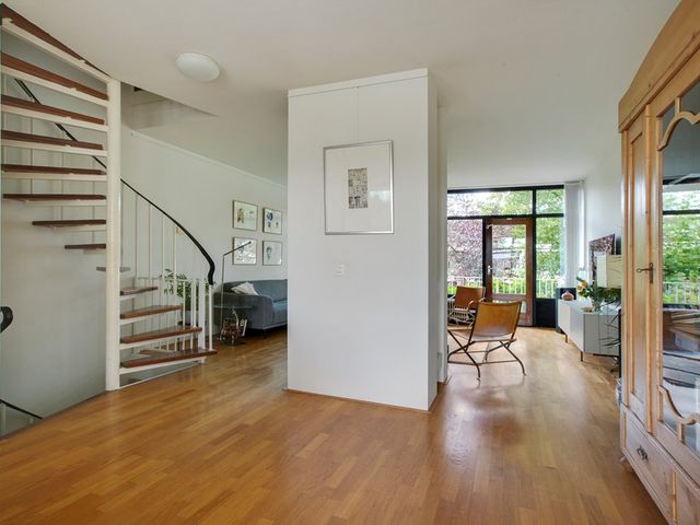 Roosmarijnhof 44, Duivendrecht