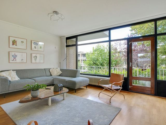 Roosmarijnhof 44, Duivendrecht