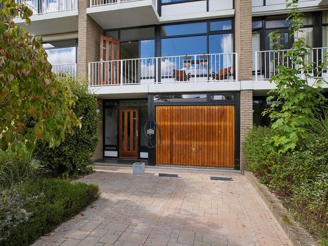 Roosmarijnhof 44, Duivendrecht
