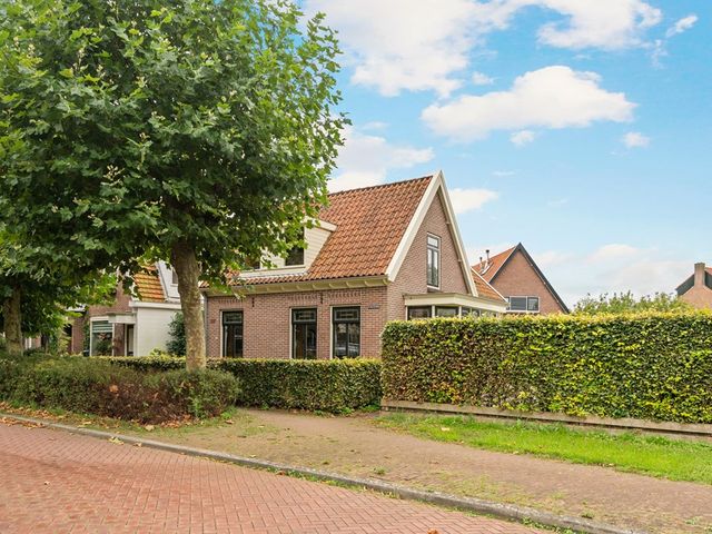 Loet 25, Uitgeest
