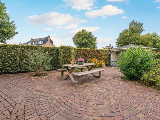 Loet 25, Uitgeest