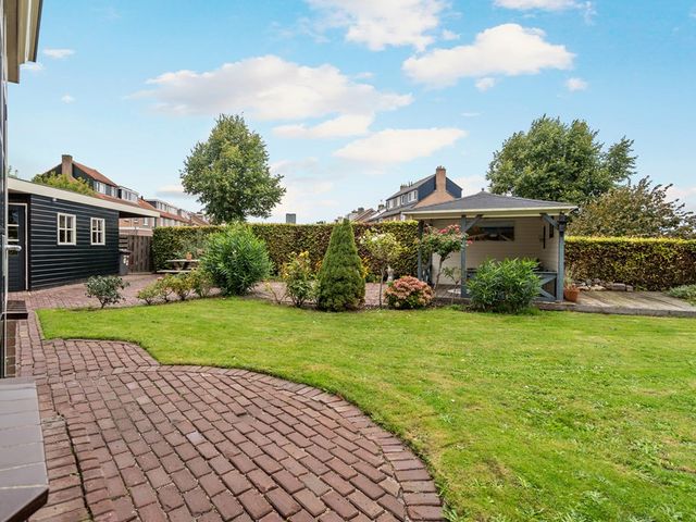 Loet 25, Uitgeest