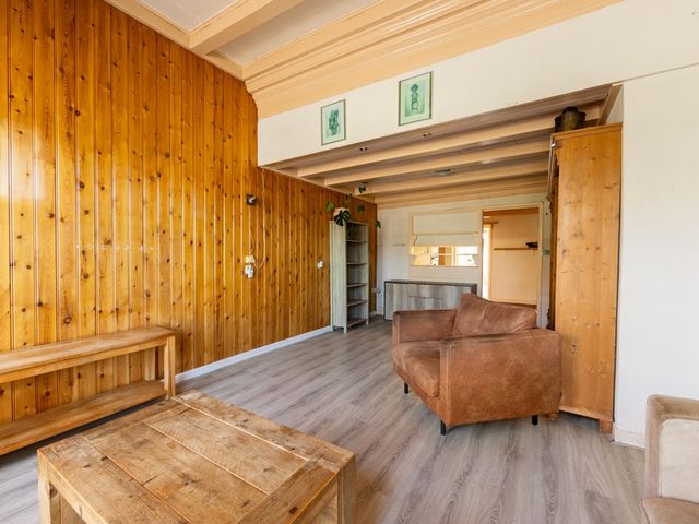 Buren 25, Makkum