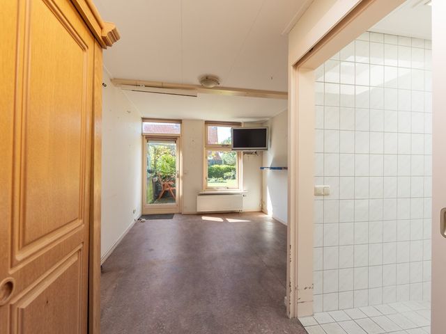 Buren 25, Makkum