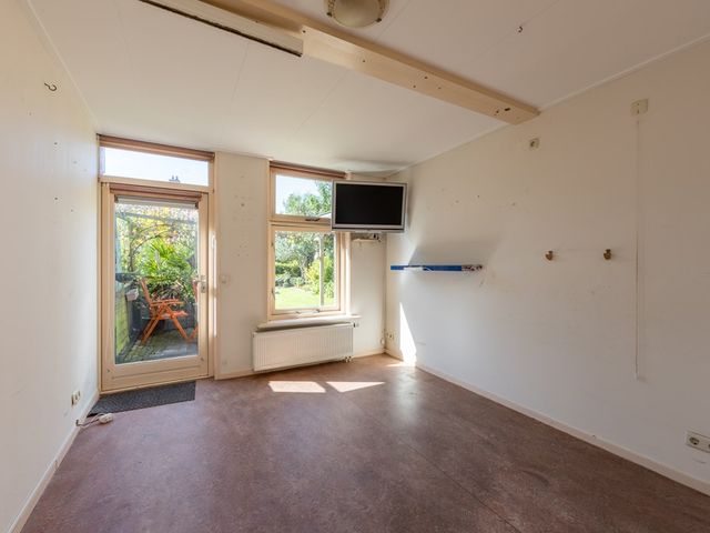 Buren 25, Makkum