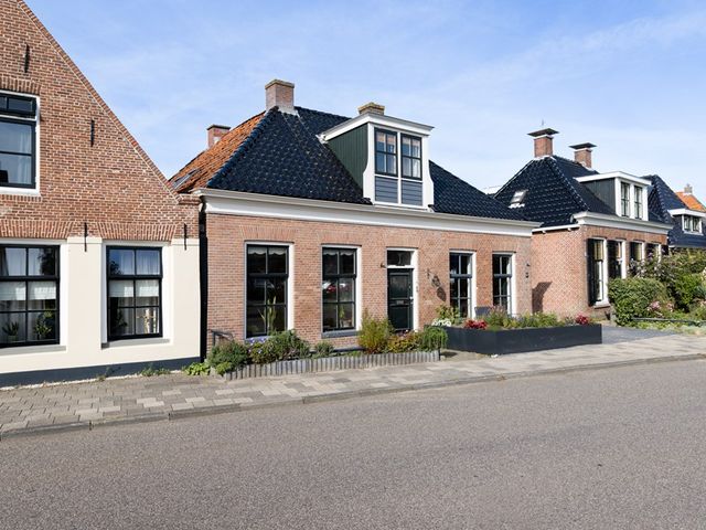 Buren 25, Makkum