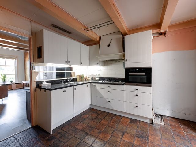 Buren 25, Makkum