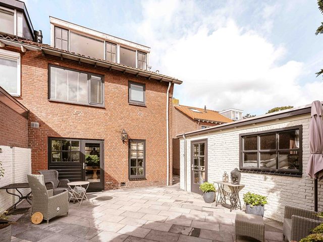 Corantijnstraat 33, Santpoort-Noord