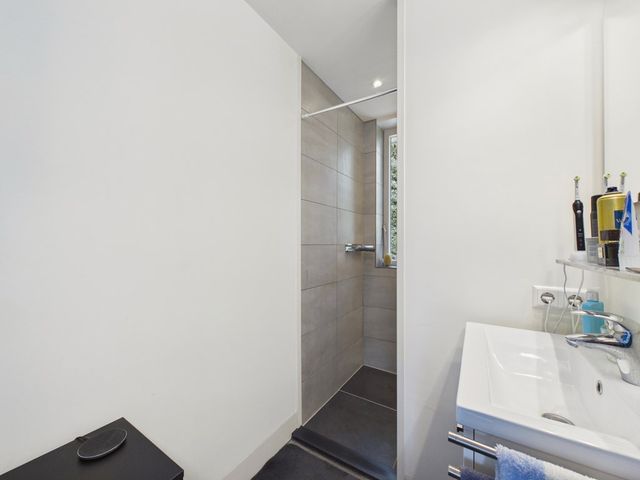 Roosendaalsebaan 30, Schijf