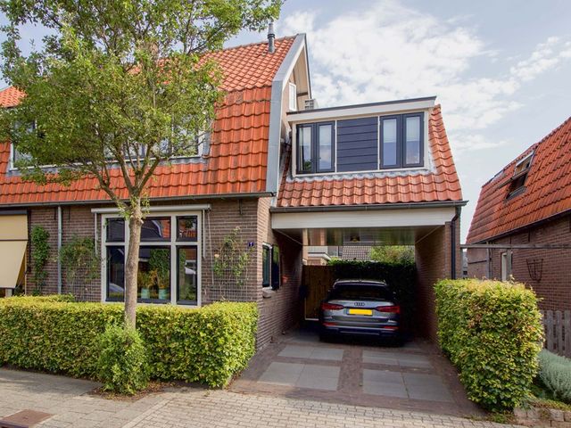 Koningin Emmastraat 7, Bunschoten-Spakenburg