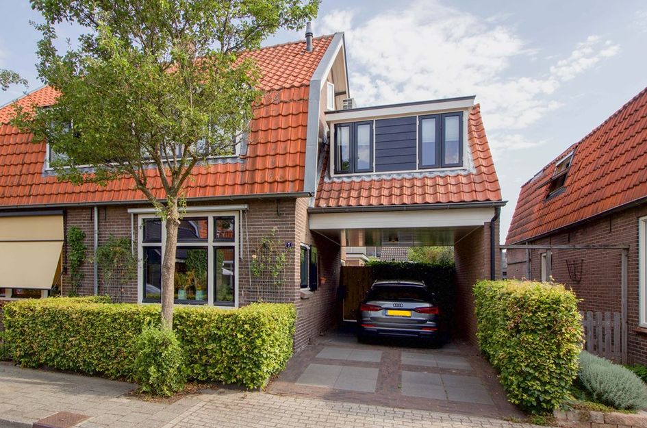 Koningin Emmastraat 7