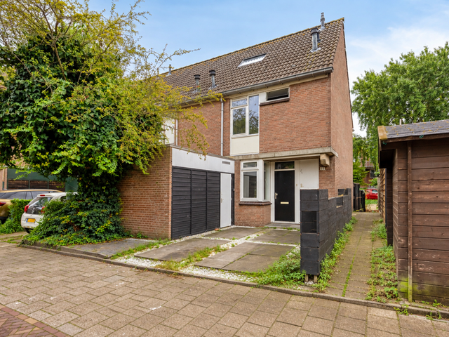 King Olivereiland 32, 's-Gravenhage