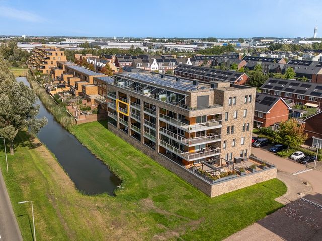 Lisdodde 151, Alphen aan den Rijn