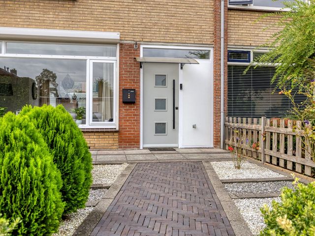 Cimbaalstraat 1, Arkel
