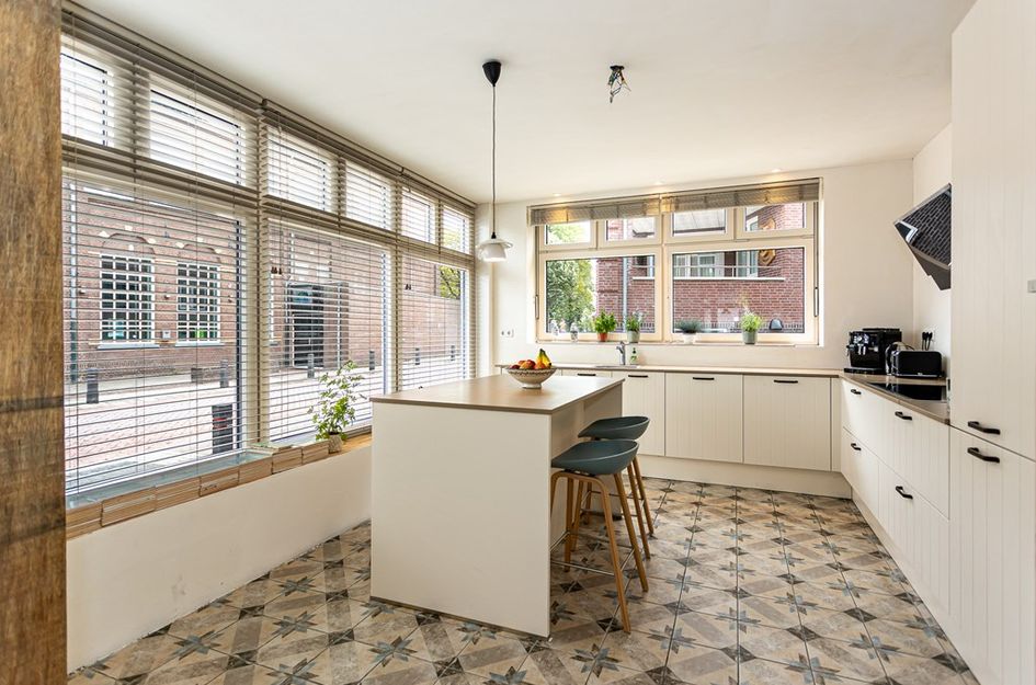 Kloosterstraat 12