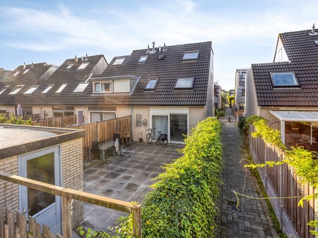 Haya v Someren-Downerpad 28, Spijkenisse
