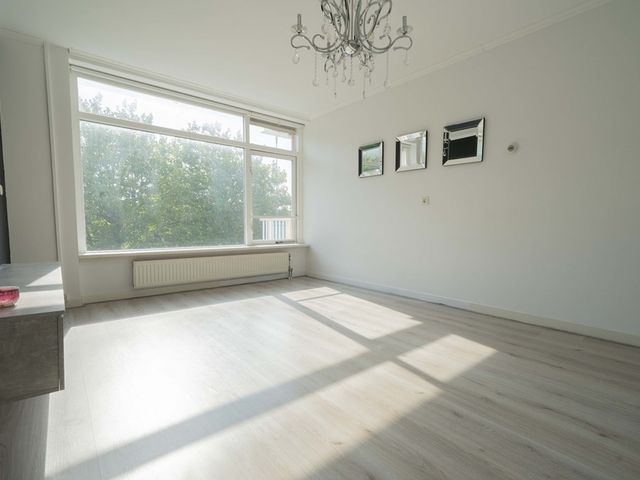 Puccinistraat 11, Heemskerk