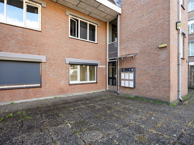 Middellaan 308, Breda