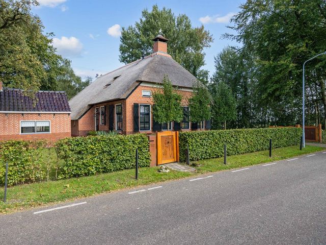 Hooiweg 38, Lucaswolde