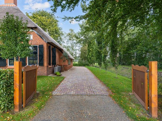 Hooiweg 38, Lucaswolde