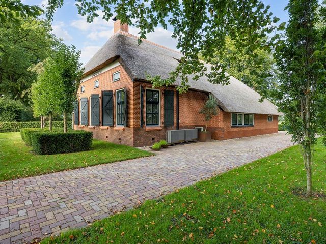 Hooiweg 38, Lucaswolde