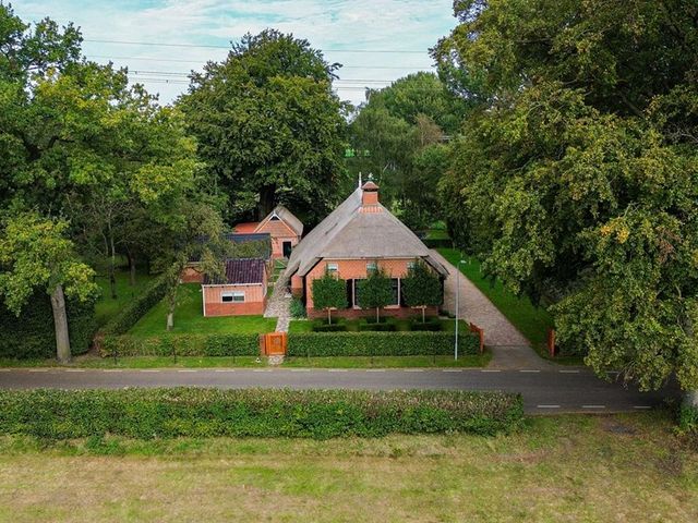 Hooiweg 38, Lucaswolde