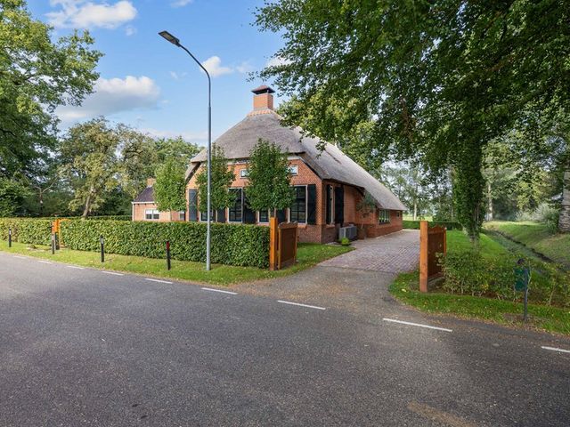 Hooiweg 38, Lucaswolde