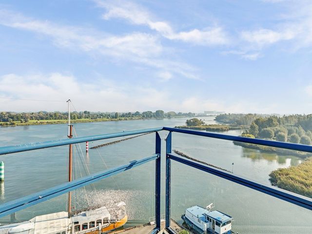 Zijdewinde 140, Puttershoek