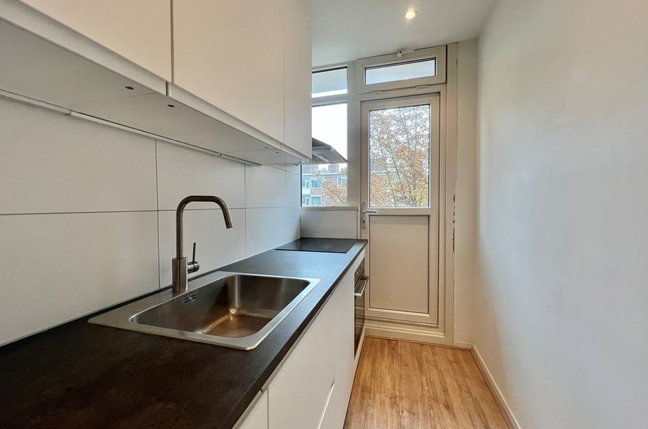 Admiraal de Ruyterweg 36D
