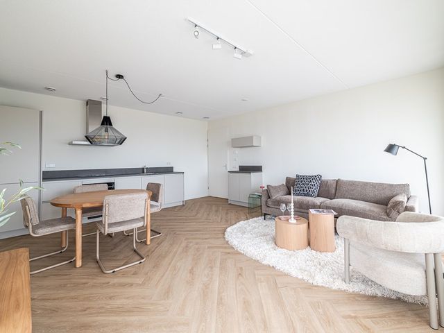 Mahoniehout 402, Zaandam