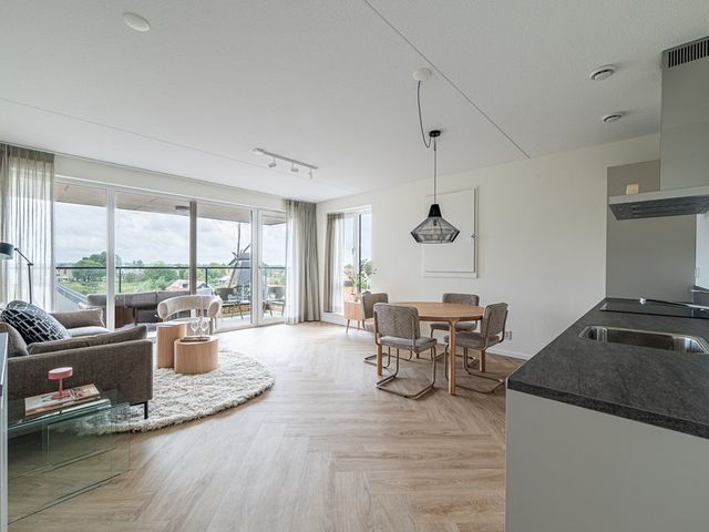 Mahoniehout 402, Zaandam